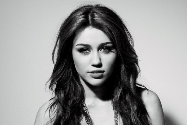 Destiny Cyrus фото №5