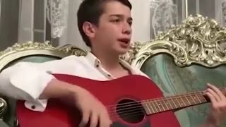 Когда ты на машине при деньгах! Парень красиво спел!  (правда жизни)